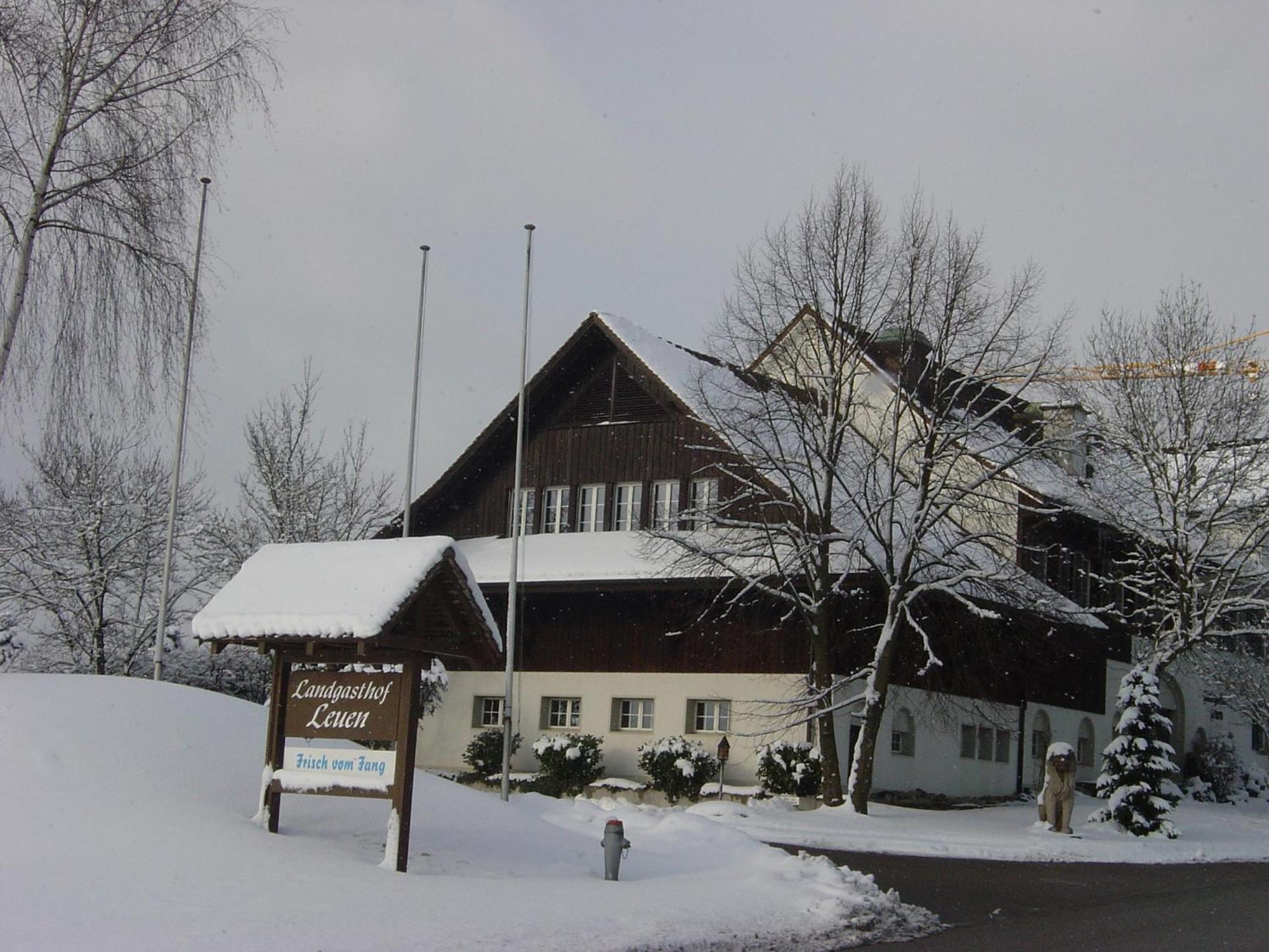 Landgasthof Leuen Uitikon Экстерьер фото
